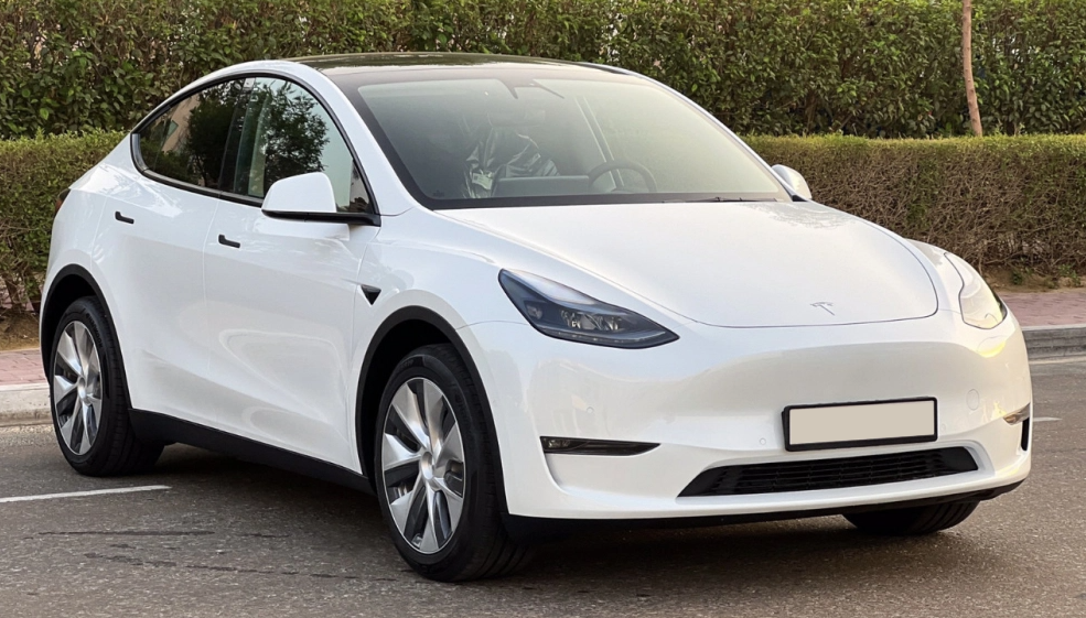 Picture Tesla Model Y Long Range 2023-2024 