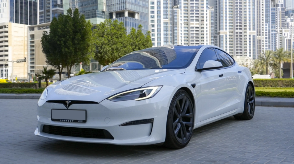 Picture Tesla Model S Plaid 2021 